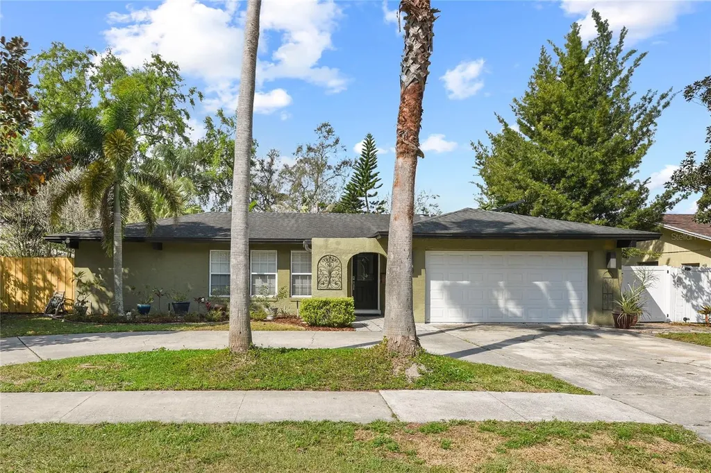 738 Lake Howell Road Maitland FL 32751