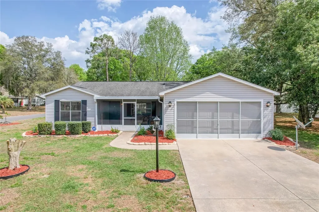 702 Harper Place Lady Lake FL 32159