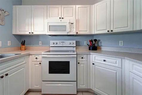 2766 Chickasaw Avenue North Port FL 34288