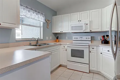 2766 Chickasaw Avenue North Port FL 34288