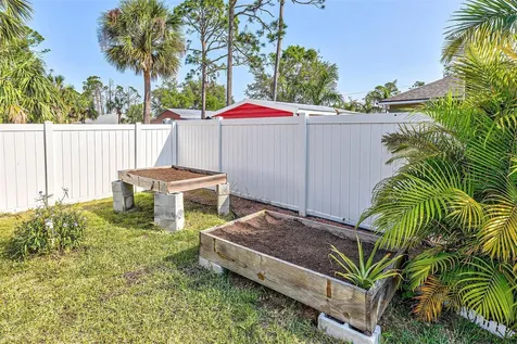 2766 Chickasaw Avenue North Port FL 34288