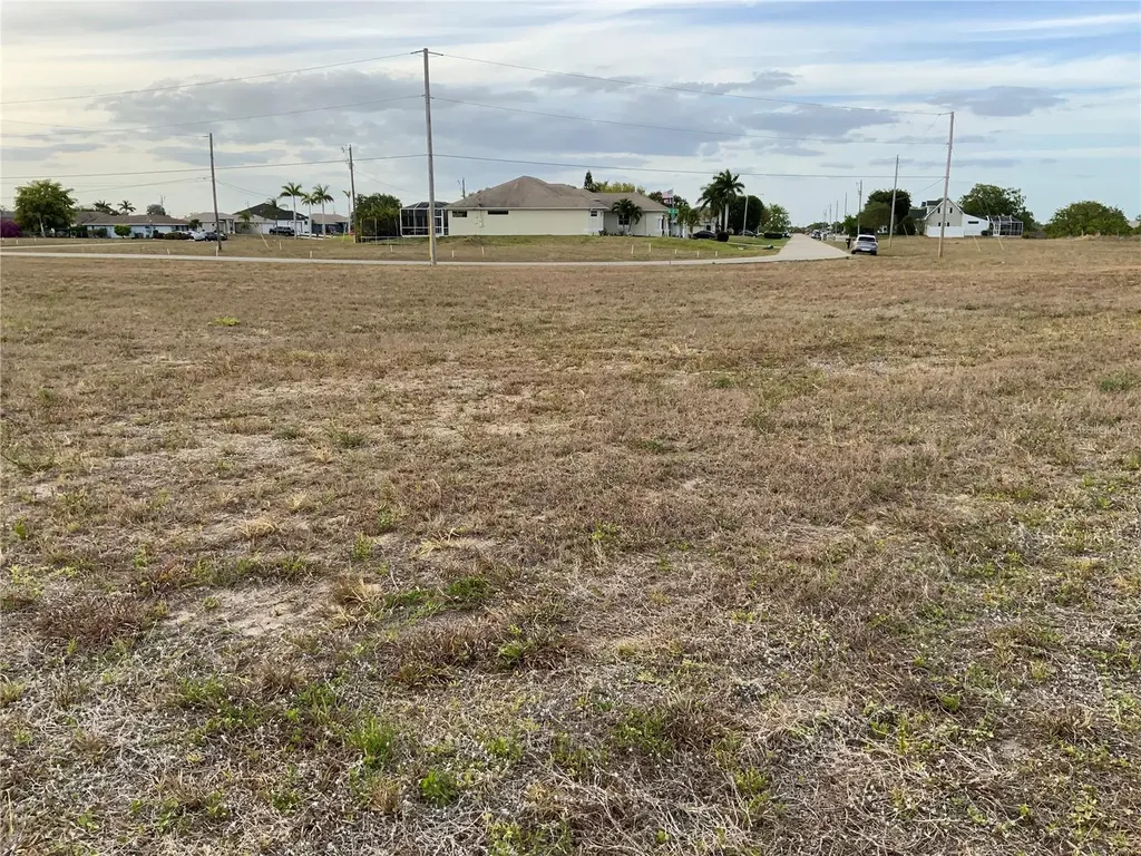 1830 NE 14th Street Cape Coral FL 33909