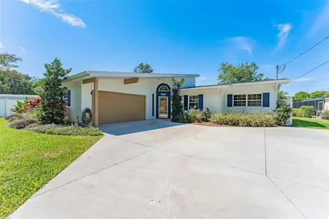 7604 Lakeside Boulevard Tampa FL 33614