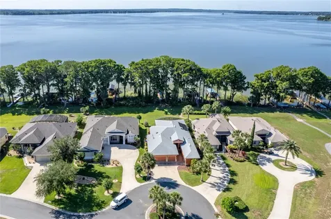 5541 Bounty Circle Tavares FL 32778