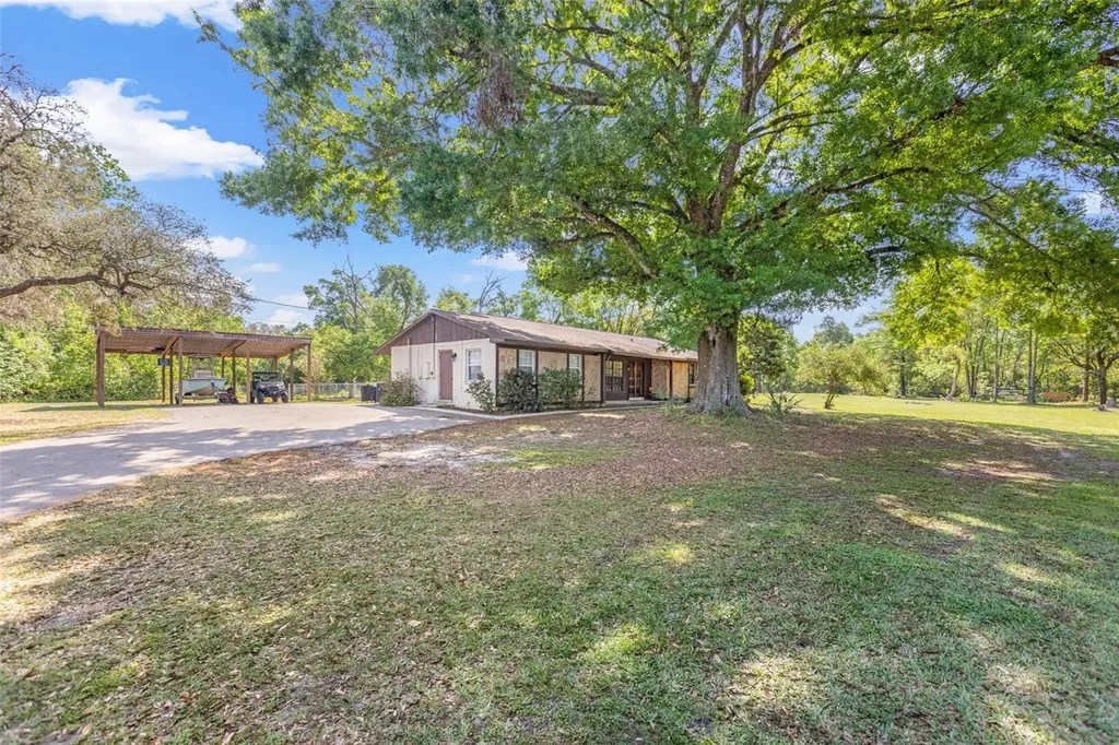 13917 Howard Boulevard Kathleen FL 33849