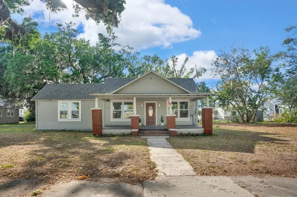 27 N French Avenue Fort Meade FL 33841
