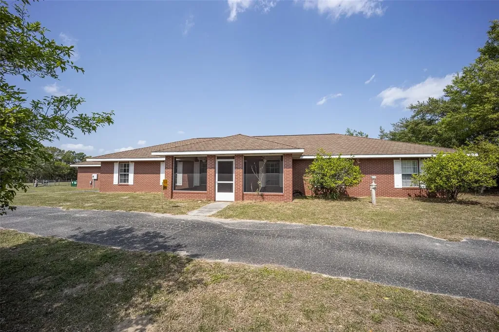 4200 County Road 110 Oxford FL 34484