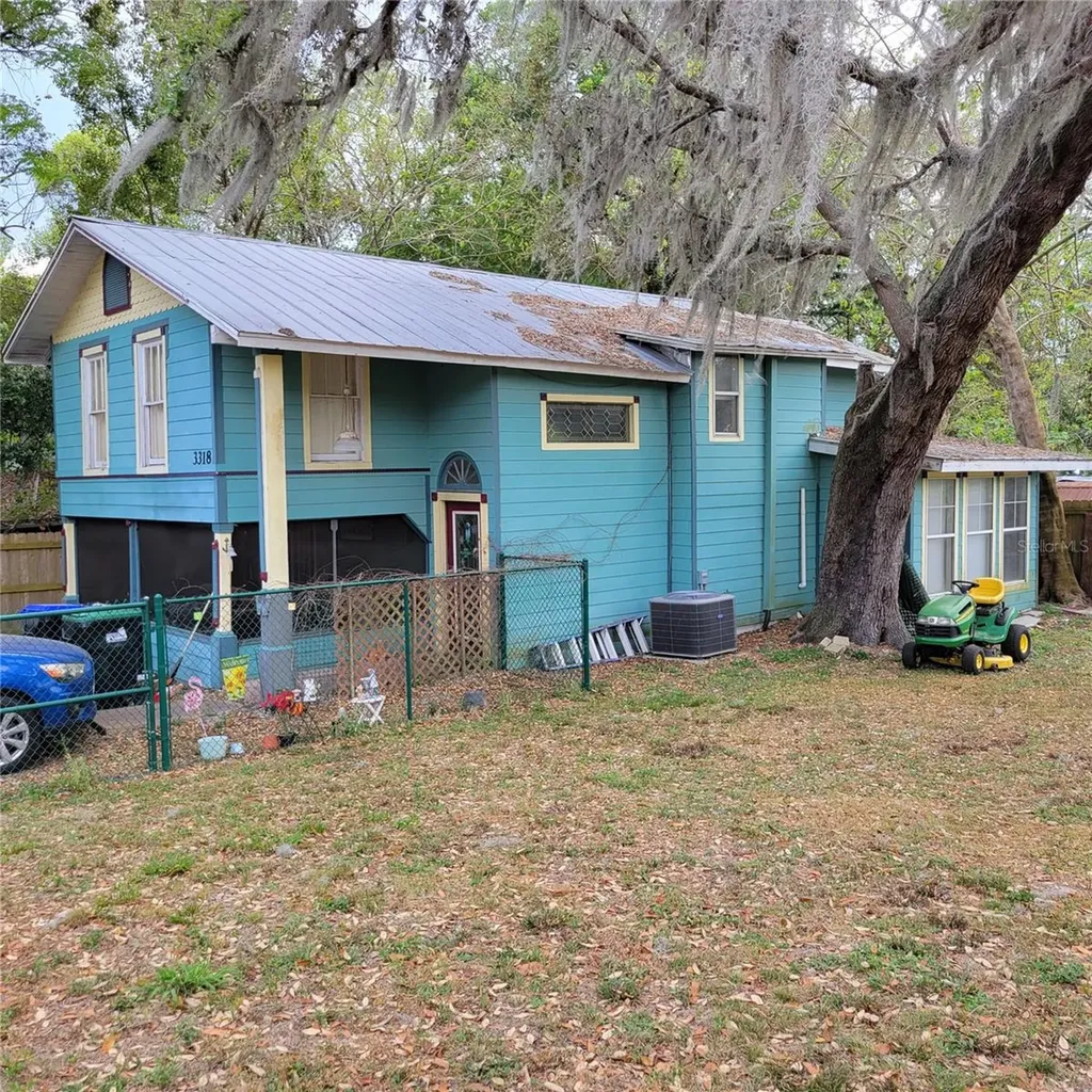 3318 N Washington Street Zellwood FL 32798
