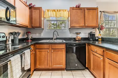 517 101st Avenue N St Petersburg FL 33702