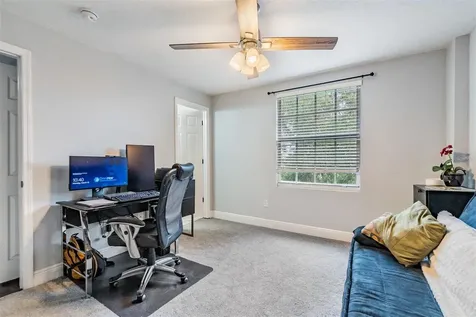 517 101st Avenue N St Petersburg FL 33702