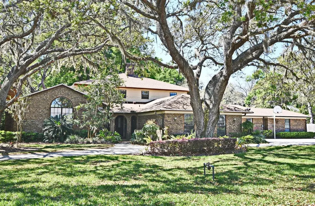 305 N Sweetwater Cove Boulevard Longwood FL 32779