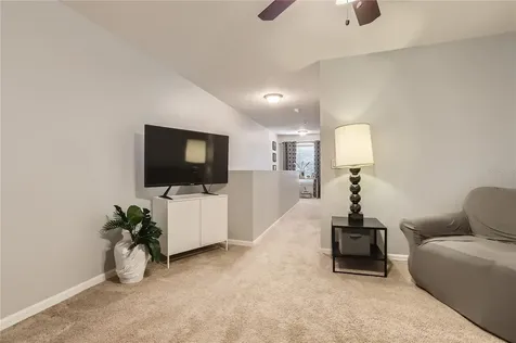9509 Ashburn Creek Lane Tampa FL 33610