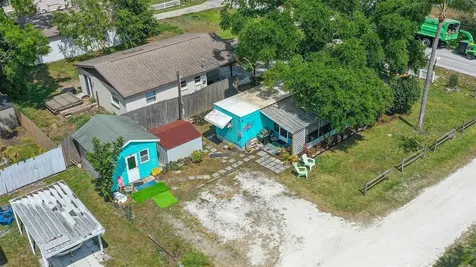 4060 Rockefeller Avenue Sarasota FL 34231