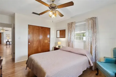 2821 46th Avenue S St Petersburg FL 33712