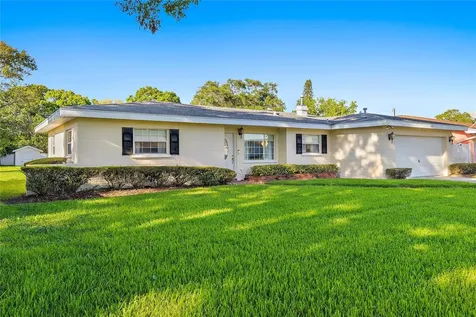 2821 46th Avenue S St Petersburg FL 33712