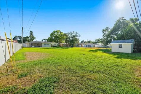 2821 46th Avenue S St Petersburg FL 33712