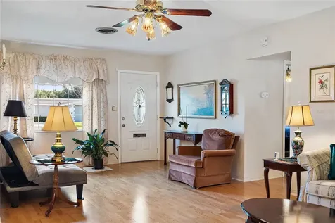 2821 46th Avenue S St Petersburg FL 33712