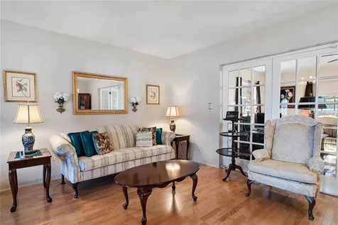 2821 46th Avenue S St Petersburg FL 33712