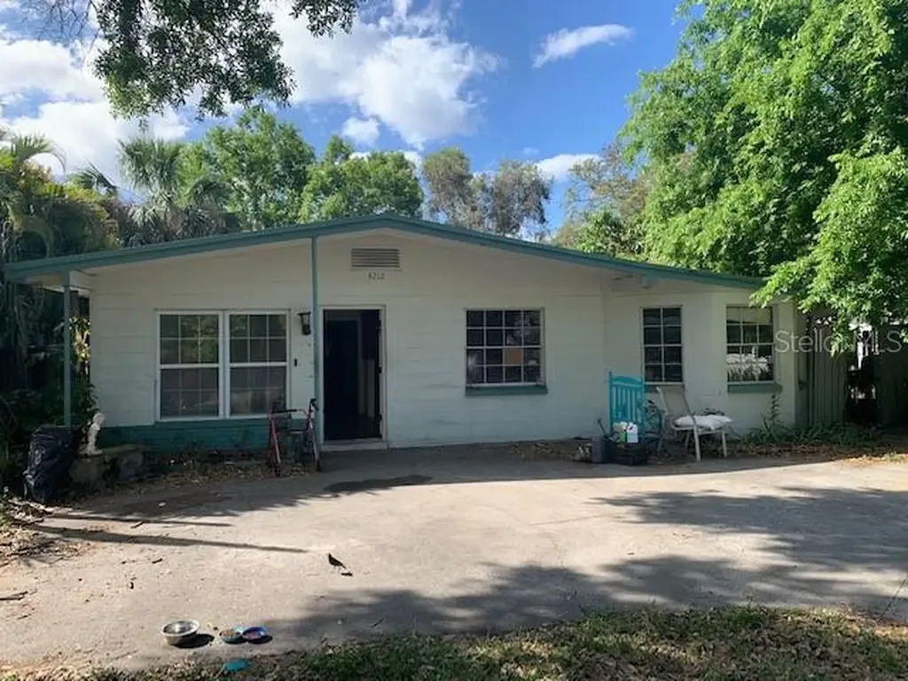 4212 W North B Street Tampa FL 33609