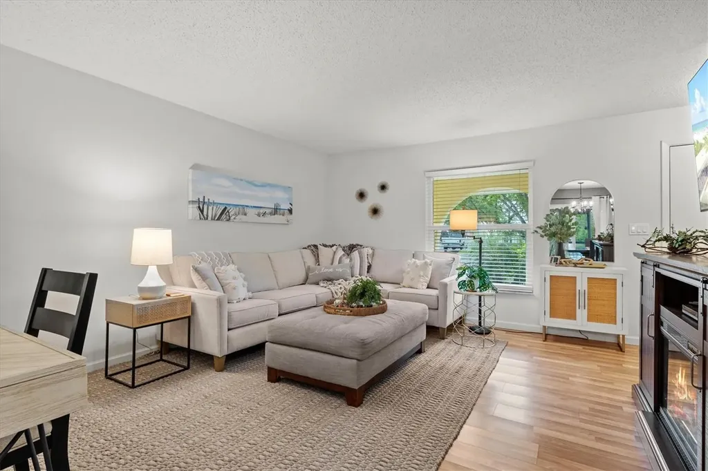 3210 Wood Street Sarasota FL 34237