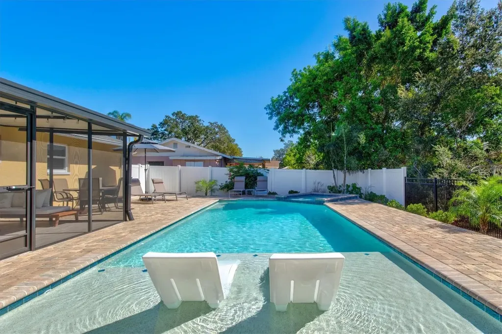 3210 Wood Street Sarasota FL 34237
