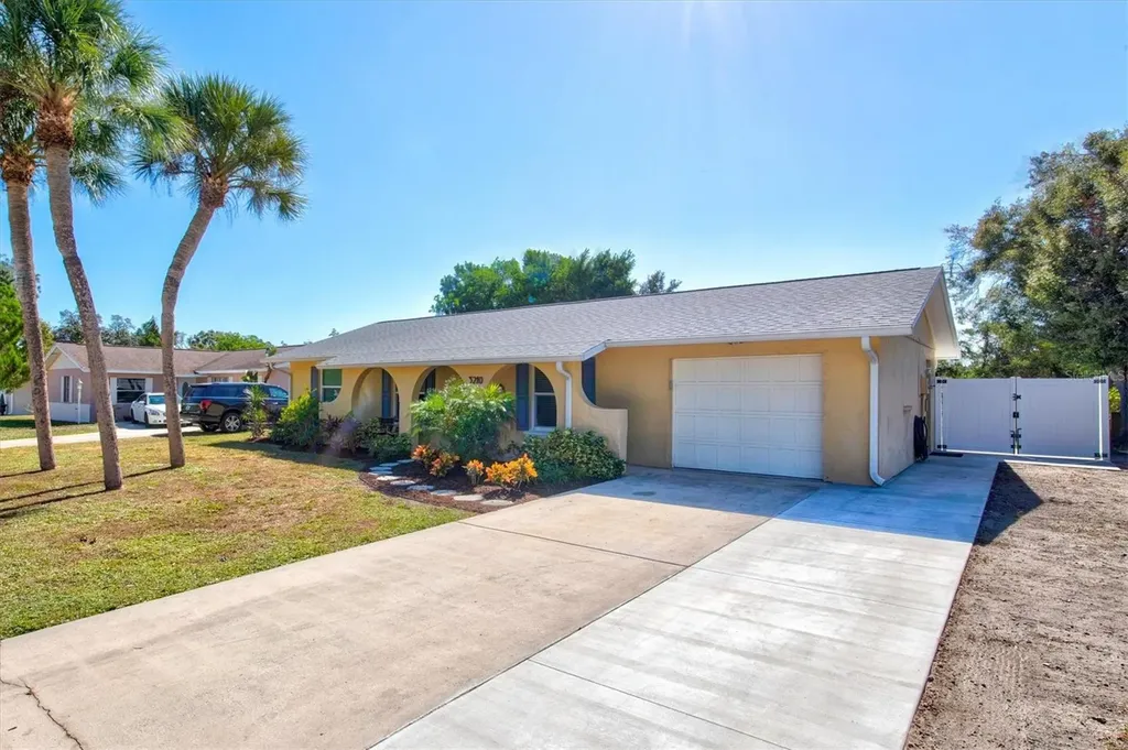 3210 Wood Street Sarasota FL 34237