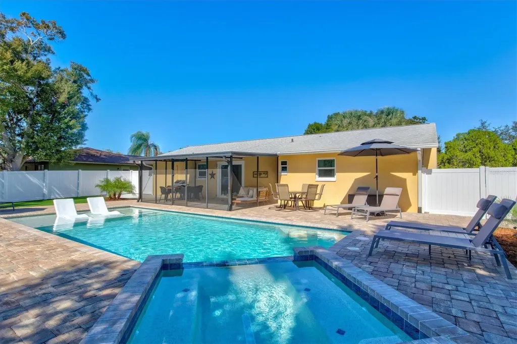 3210 Wood Street Sarasota FL 34237