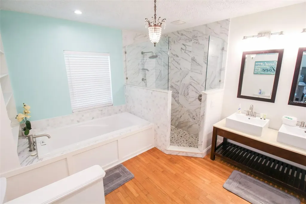 5812 7th Avenue NW Bradenton FL 34209
