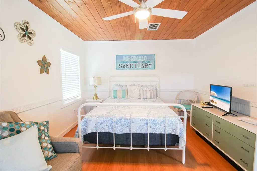 5812 7th Avenue NW Bradenton FL 34209