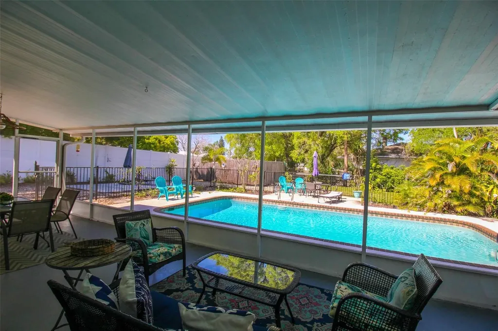 5812 7th Avenue NW Bradenton FL 34209