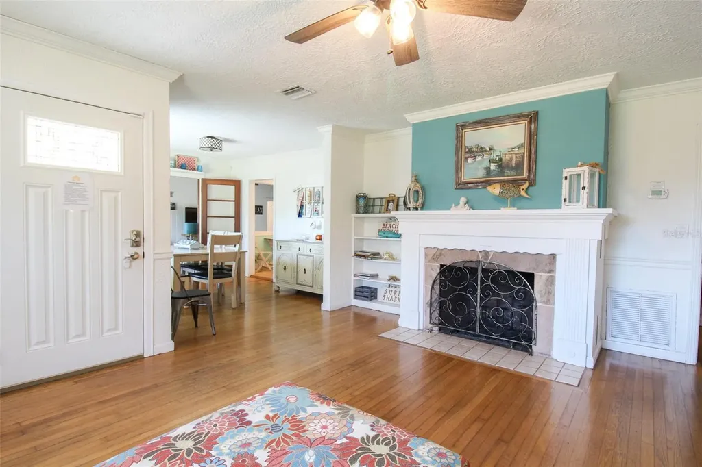 5812 7th Avenue NW Bradenton FL 34209