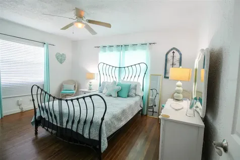 5812 7th Avenue NW Bradenton FL 34209