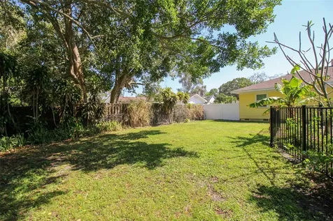 5812 7th Avenue NW Bradenton FL 34209