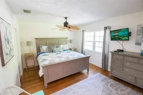5812 7th Avenue NW Bradenton FL 34209