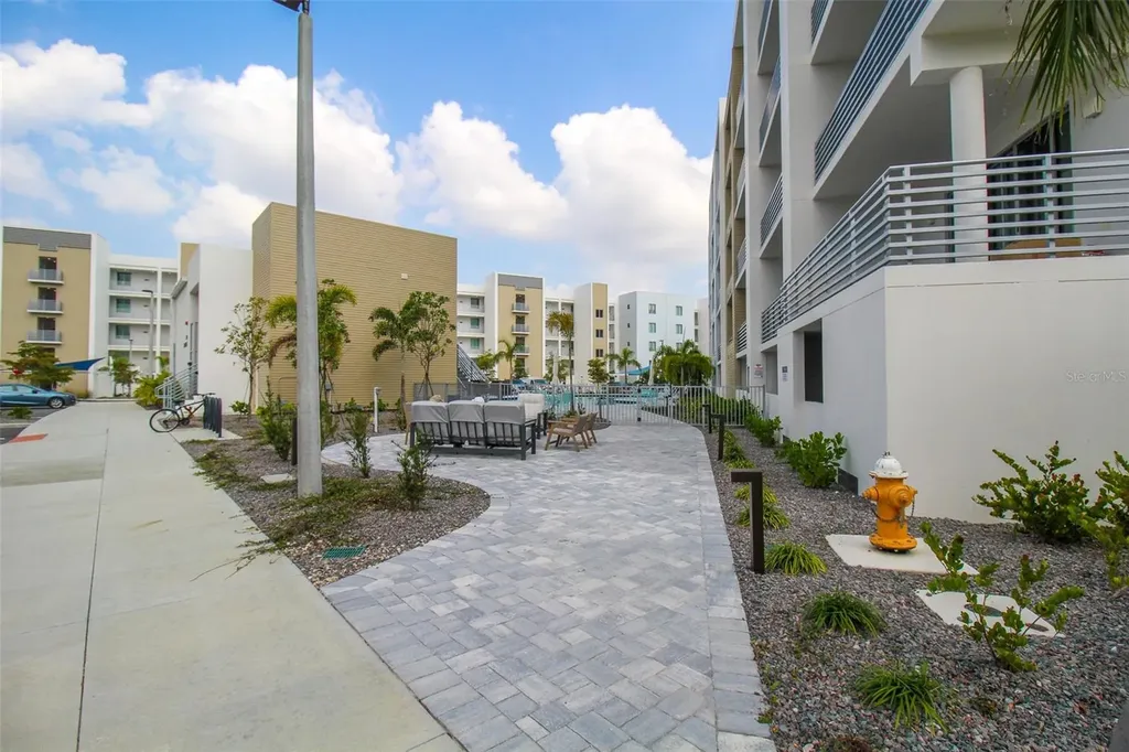 1703 N Tamiami Trail Sarasota FL 34234