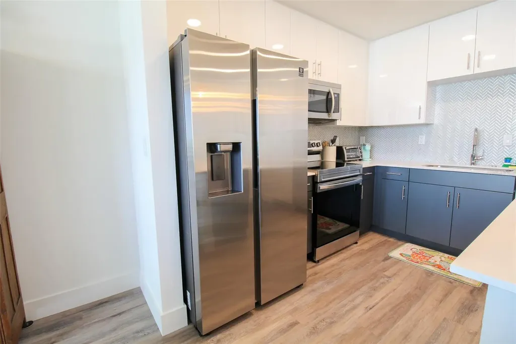 1703 N Tamiami Trail Sarasota FL 34234