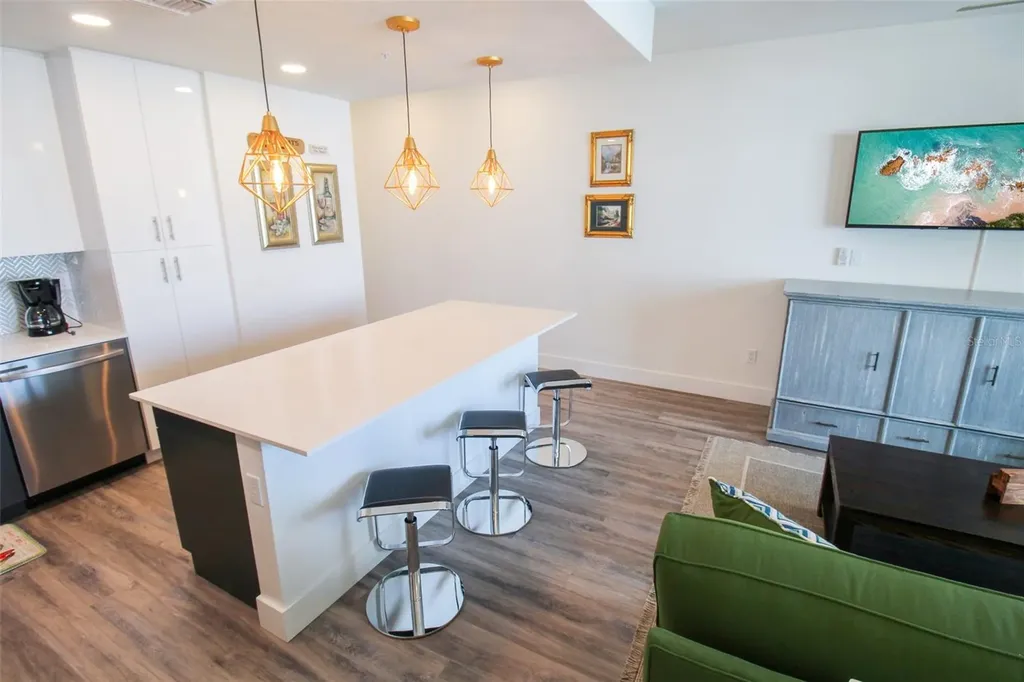 1703 N Tamiami Trail Sarasota FL 34234