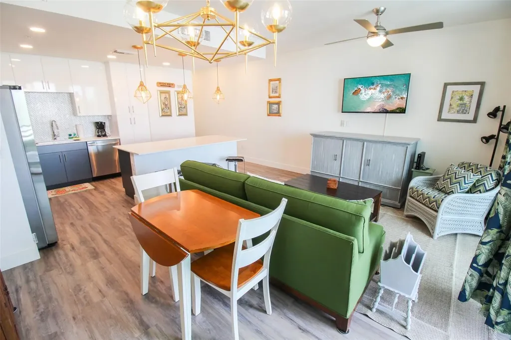 1703 N Tamiami Trail Sarasota FL 34234
