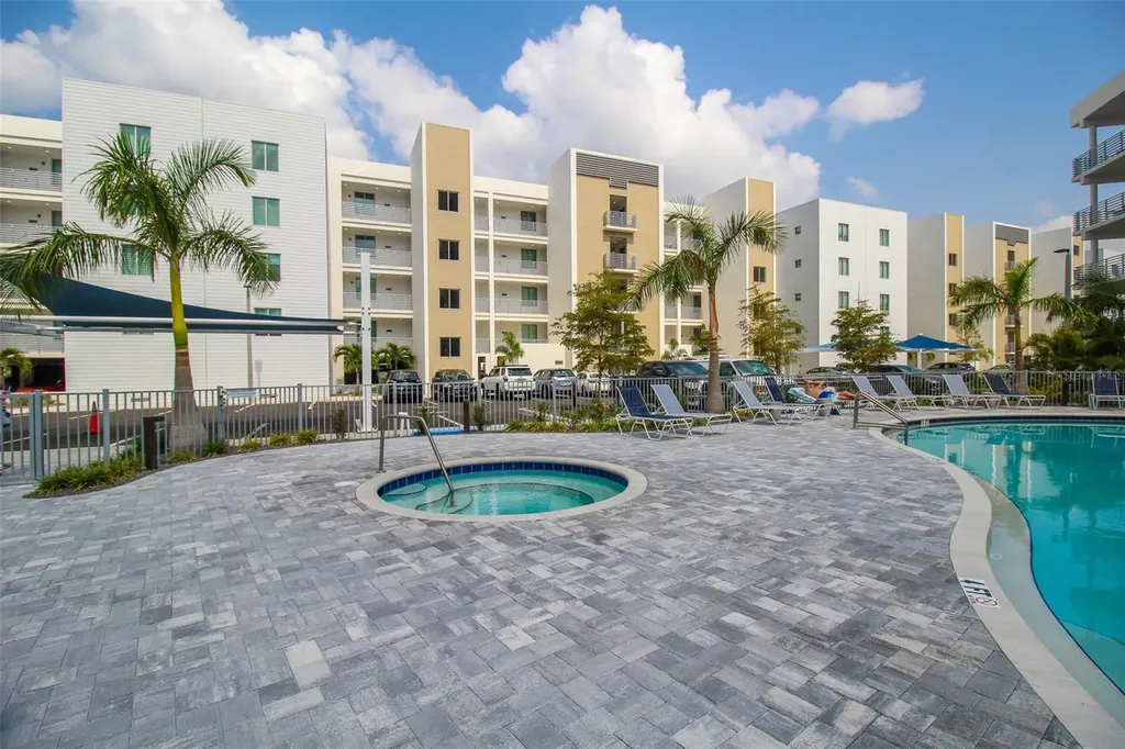 1703 N Tamiami Trail Sarasota FL 34234