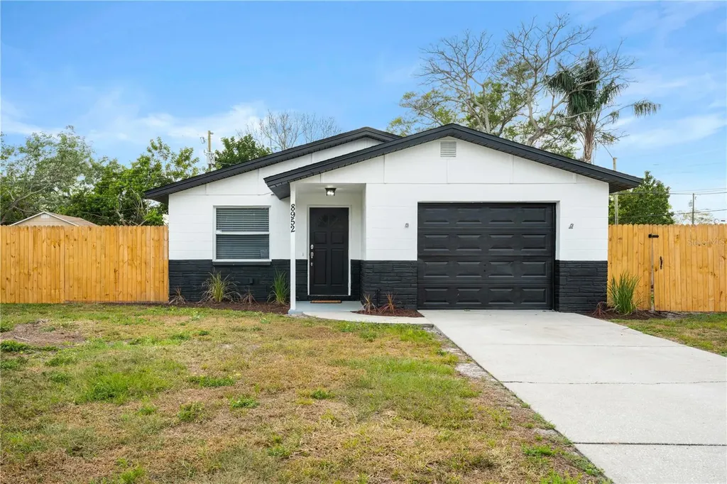 8952 Narcissus Avenue Seminole FL 33777