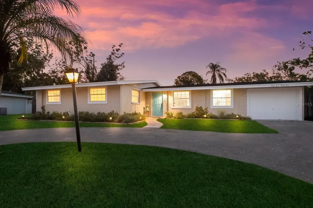 4545 Onaway Ridge Place Sarasota FL 34233