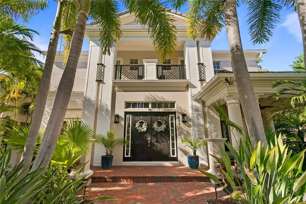 4901 Yacht Club Drive Tampa FL 33616