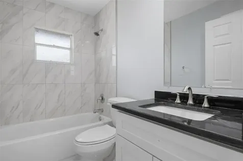 2435 Alesio Avenue North Port FL 34286
