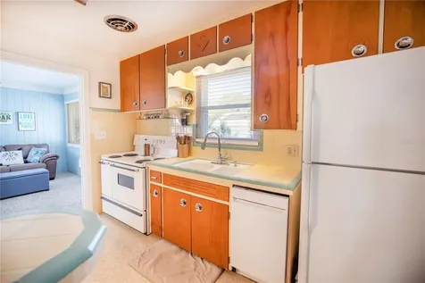4621 Dartmouth Avenue N St Petersburg FL 33713