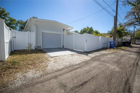 4621 Dartmouth Avenue N St Petersburg FL 33713