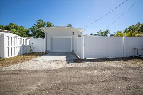 4621 Dartmouth Avenue N St Petersburg FL 33713