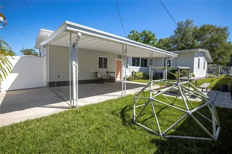 4621 Dartmouth Avenue N St Petersburg FL 33713