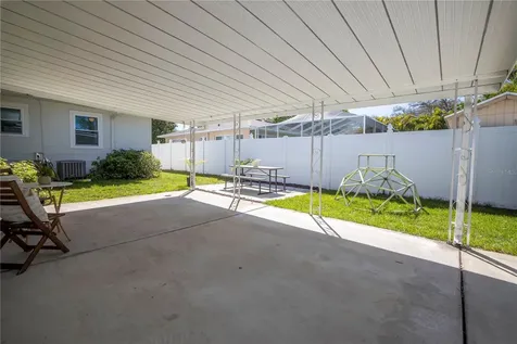 4621 Dartmouth Avenue N St Petersburg FL 33713