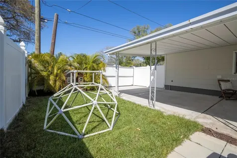 4621 Dartmouth Avenue N St Petersburg FL 33713