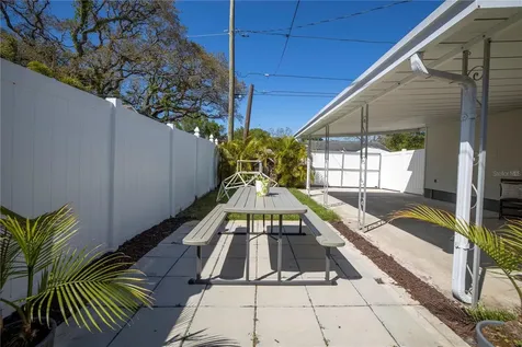4621 Dartmouth Avenue N St Petersburg FL 33713